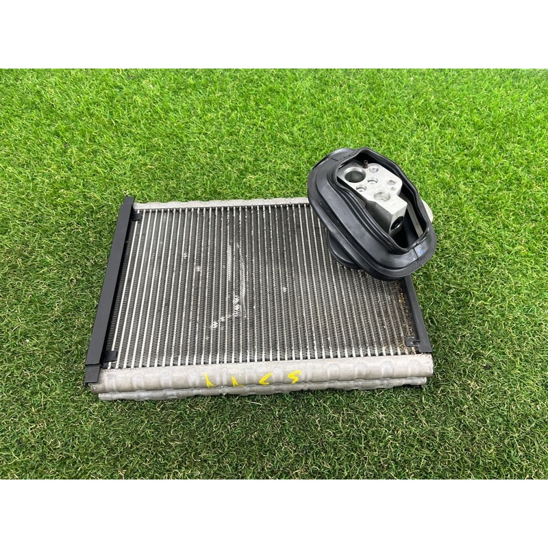 Випаровувач кондиціонера (обігрів та кондиціювання) AUDI Q5 8R 2012 3.2 CALB 8K1898967A