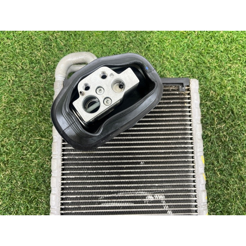 Випаровувач кондиціонера (обігрів та кондиціювання) AUDI Q5 8R 2012 3.2 CALB 8K1898967A