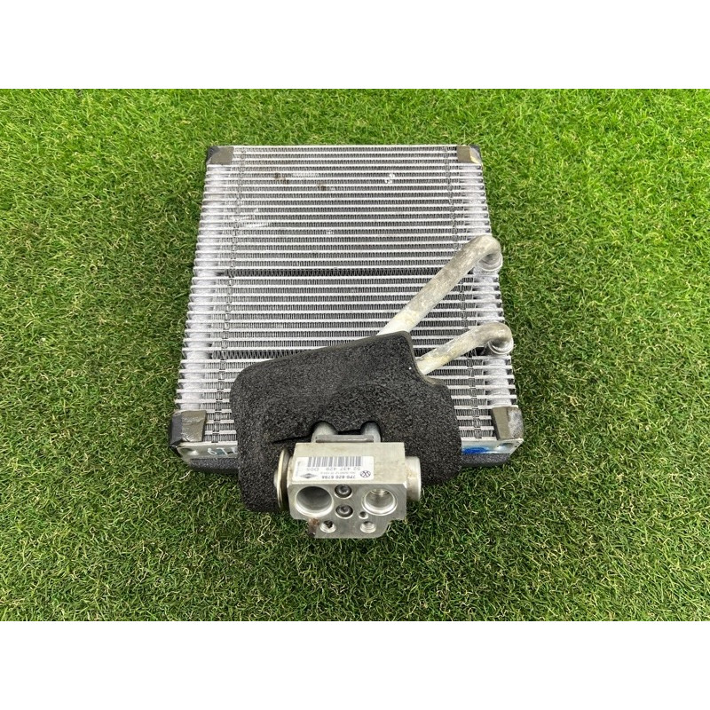 Испаритель кондиционера (отопление и кондиционирование) Volkswagen Touareg NF 2012 3.6 7P0820101B