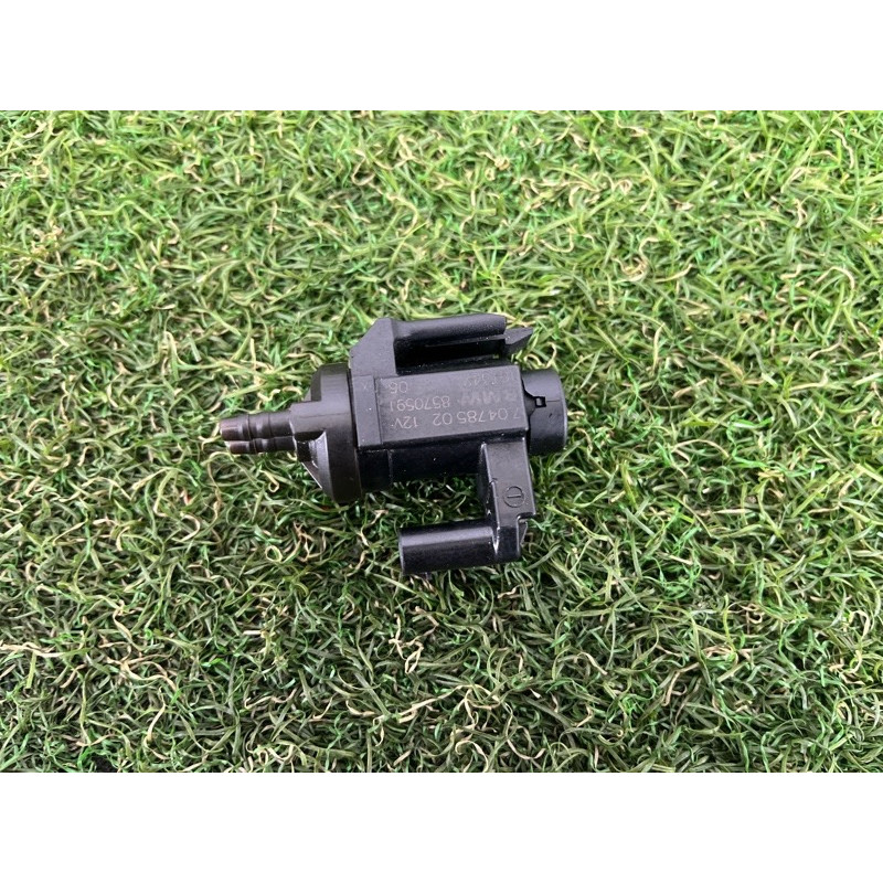 Вакуумний клапан (двигун та елементи) BMW 5-series G30 2017 2.0 B46B20 11748570591