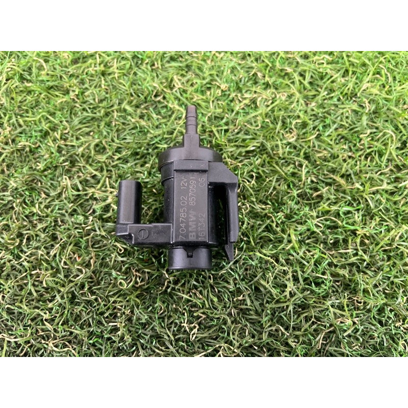 Вакуумний клапан (двигун та елементи) BMW 5-series G30 2017 2.0 B46B20 11748570591