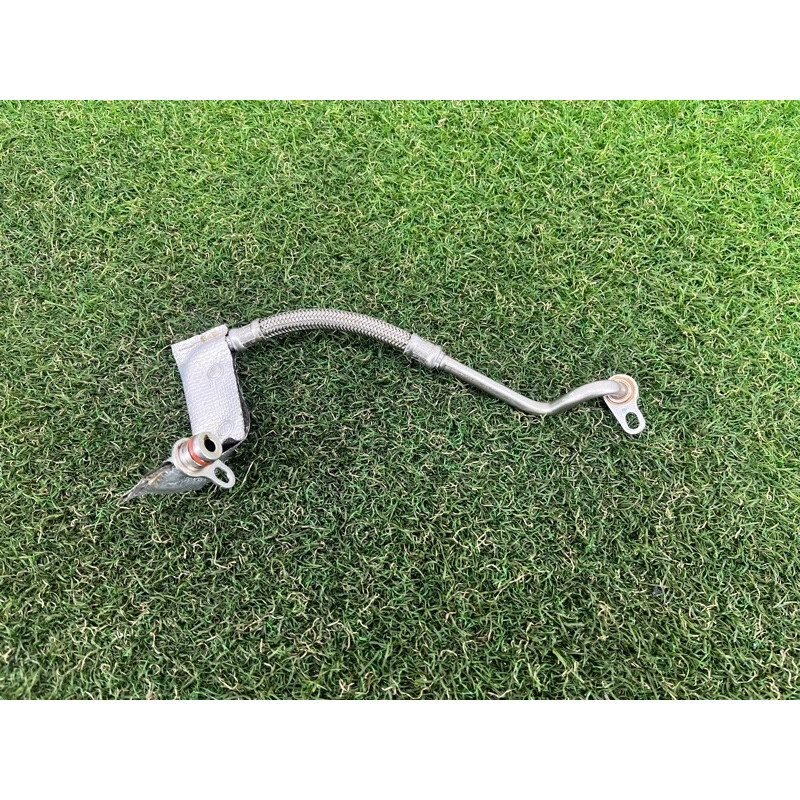 Трубка подачи масла в турбину (двигатель и элементы) AUDI A4 B9 2017 2.0 06L145778H