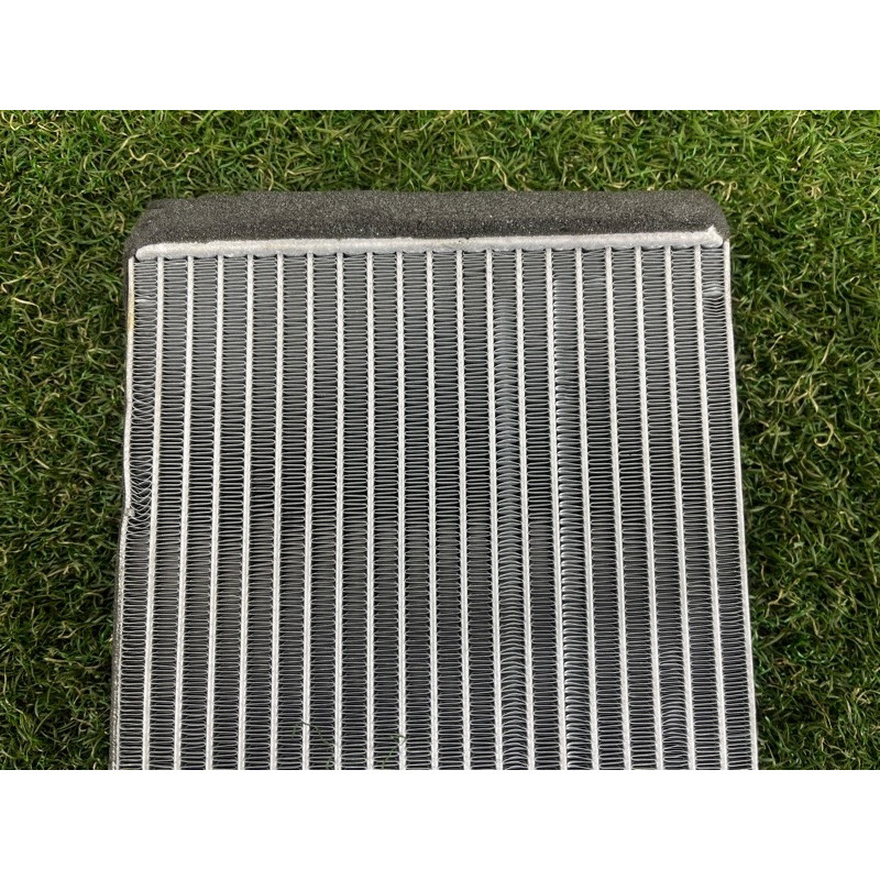 Радіатор пічки (обігрів та кондиціювання.) BMW 5-series G30 2017 2.0 B46B20 64119361712