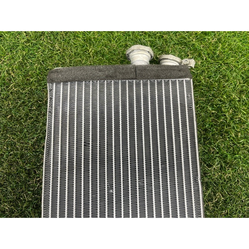 Радіатор пічки (обігрів та кондиціювання.) BMW 5-series G30 2017 2.0 B46B20 64119361712