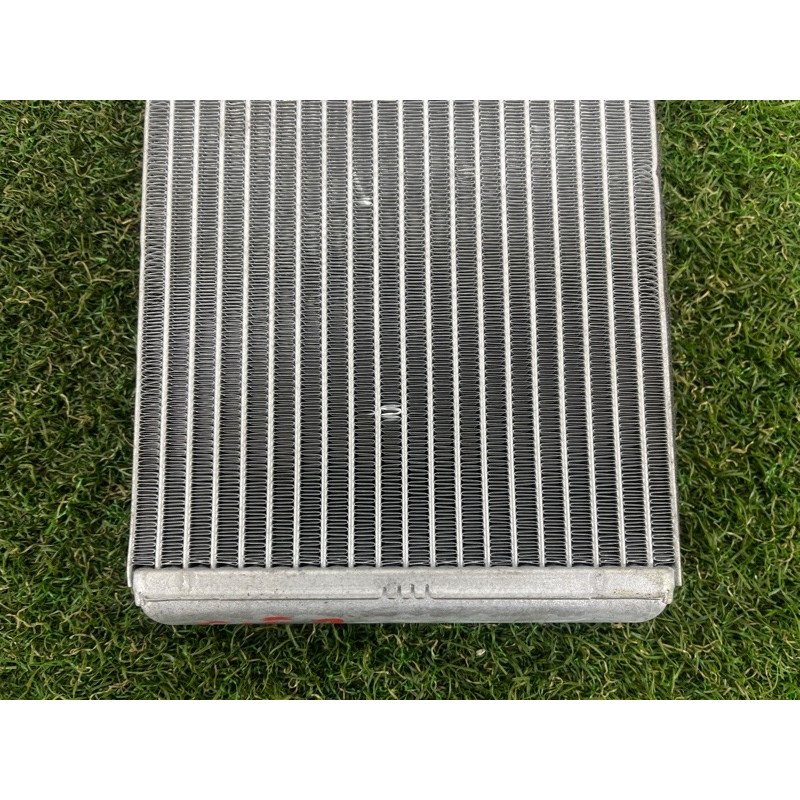 Радіатор пічки (обігрів та кондиціювання.) BMW 5-series G30 2017 2.0 B46B20 64119361712