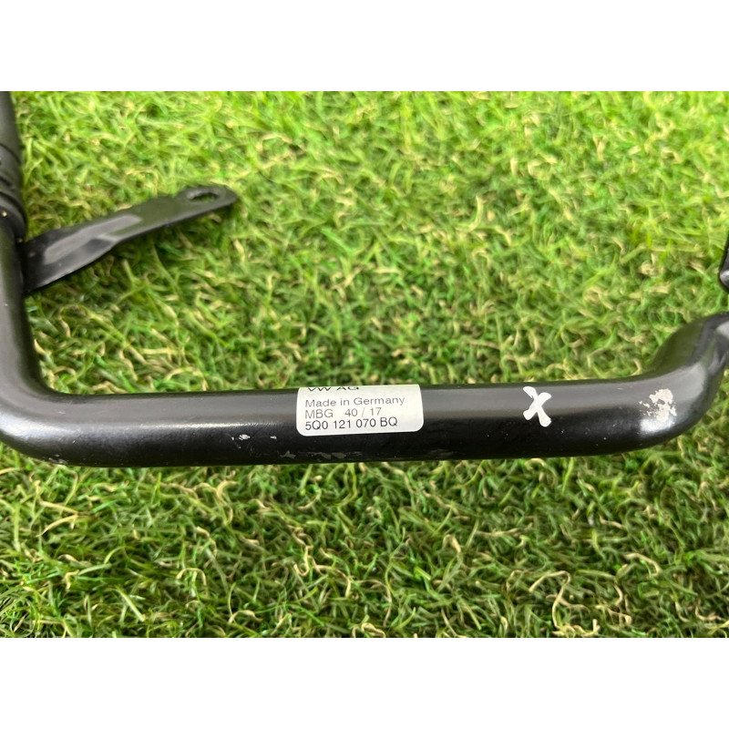 Трубка системы охлаждения (система охлаждения) AUDI A3 8V 2018 2.0 CZRA 5Q0121070BQ