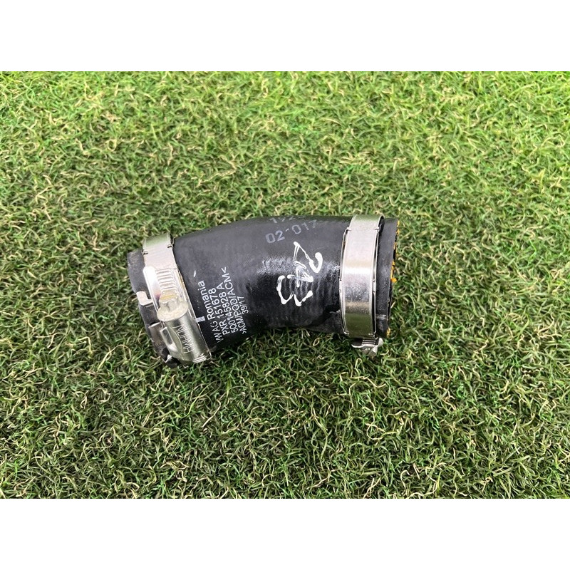 Патрубок интеркулера (двигатель и элементы) AUDI A3 8V 2018 2.0 CZRA 5Q0145828A