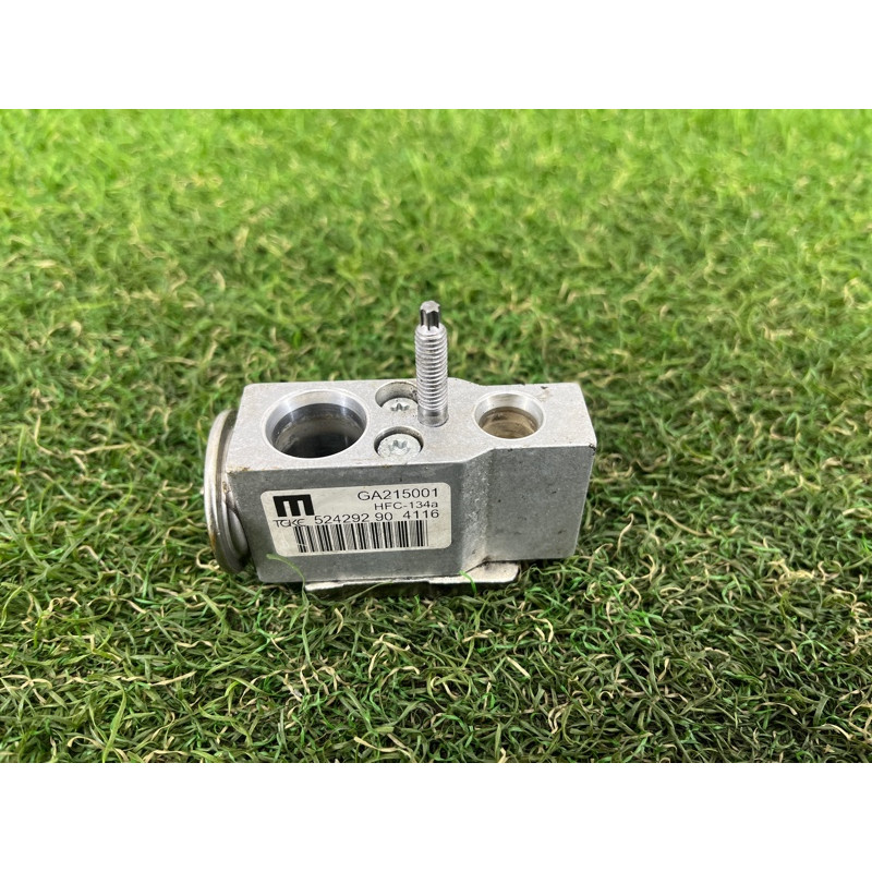 Клапан испарителя кондиционера (отопление и кондиционирование) AUDI A4 B9 2017 2.0 8W0820679