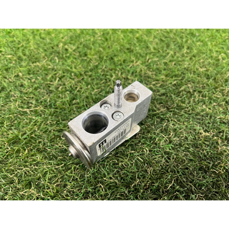 Клапан испарителя кондиционера (отопление и кондиционирование) AUDI A4 B9 2017 2.0 8W0820679