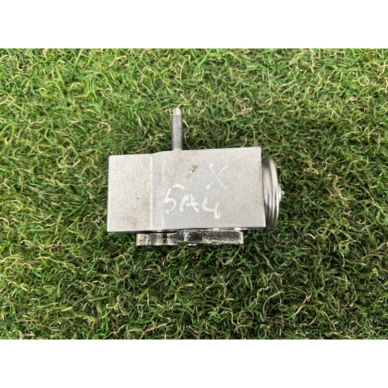 Клапан испарителя кондиционера (отопление и кондиционирование) AUDI A4 B9 2017 2.0 8W0820679