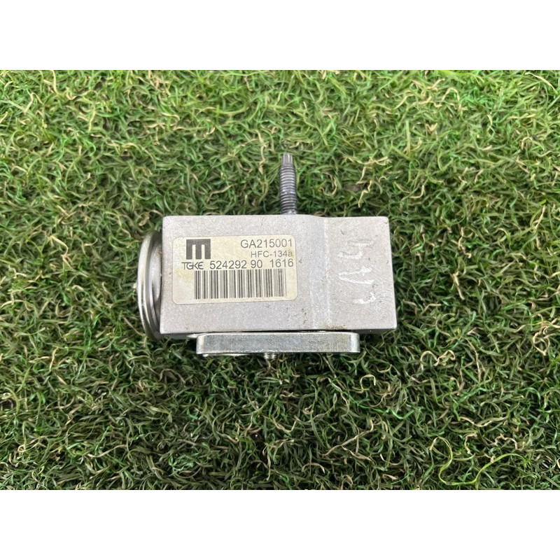 Клапан испарителя кондиционера (отопление и кондиционирование) AUDI A4 B9 2017 2.0 8W0820679