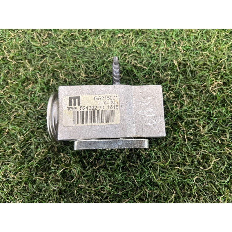 Клапан испарителя кондиционера (отопление и кондиционирование) AUDI A4 B9 2017 2.0 8W0820679