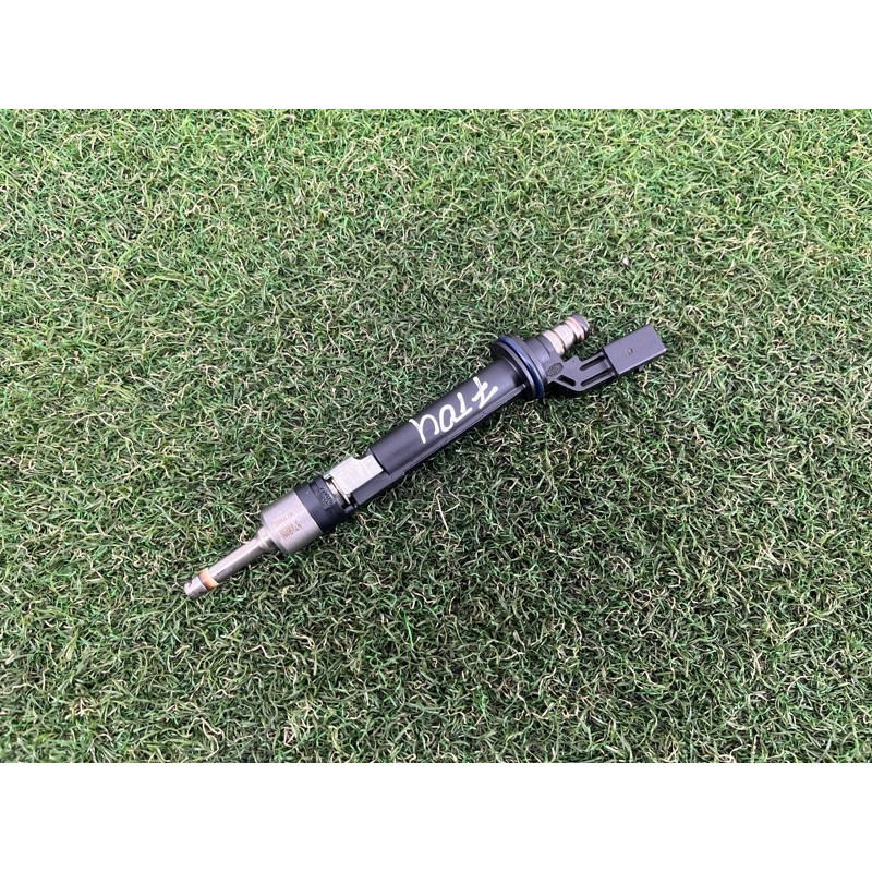 Форсунка топливная (топливная система) Volkswagen Touareg FL 2015 3.6 03H906036A