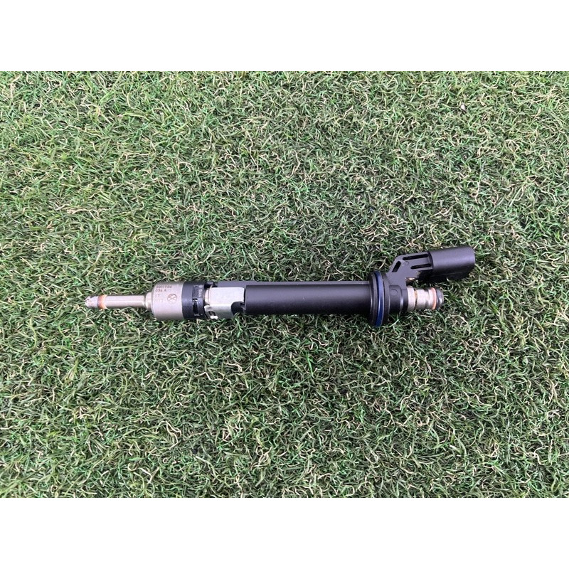 Форсунка топливная (топливная система) Volkswagen Touareg FL 2015 3.6 03H906036A