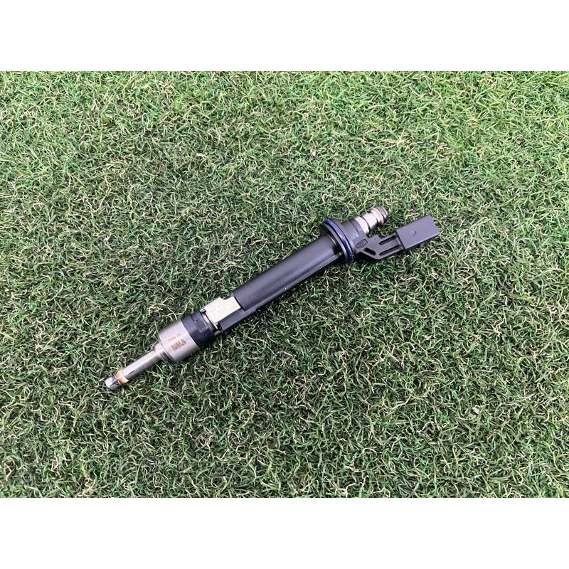 Форсунка топливная (топливная система) Volkswagen Touareg FL 2015 3.6 03H906036A