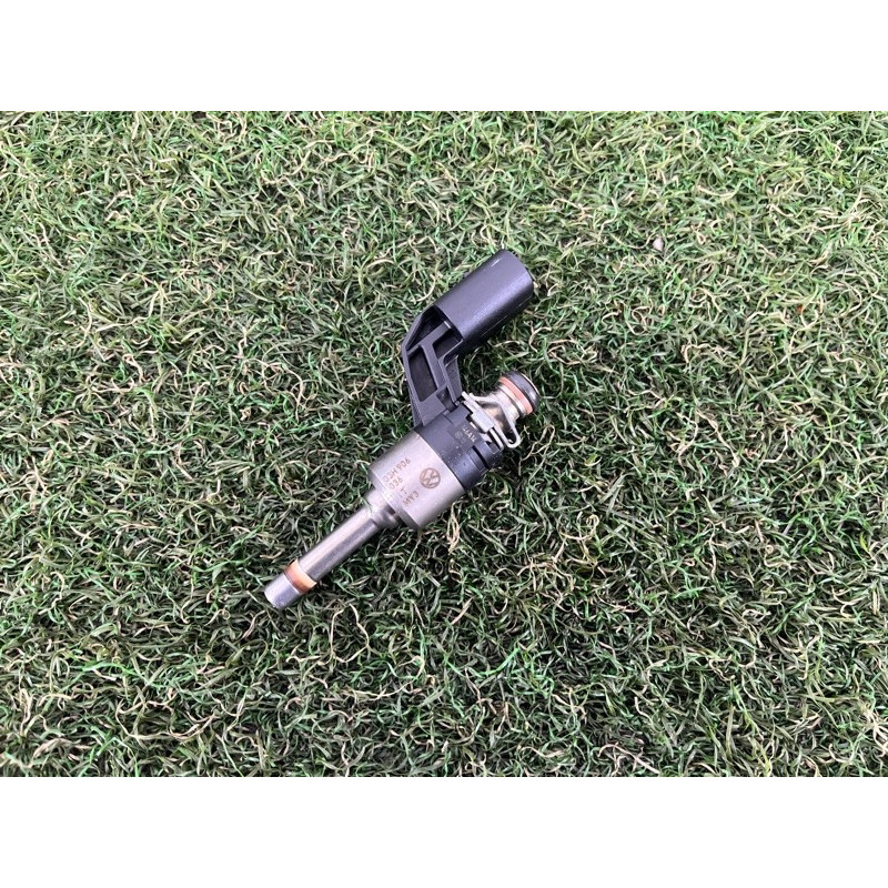 Форсунка топливная (топливная система) Volkswagen Touareg FL 2015 3.6 03H906036