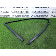 Уплотнитель проема двери