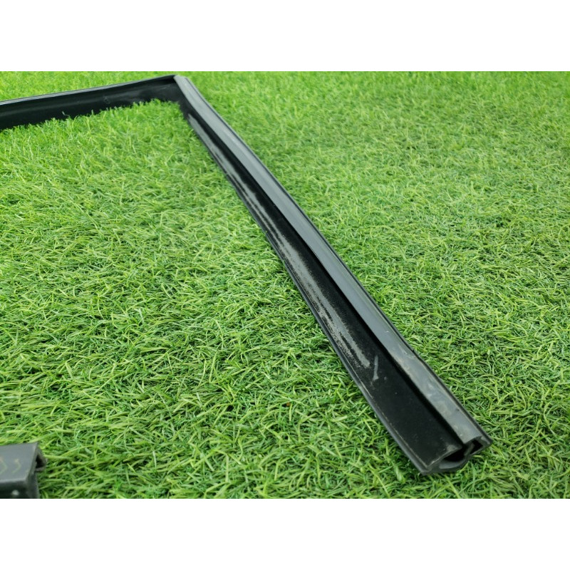 Уплотнитель проема двери (кузов и элементы) BMW X5 E53 M57d30