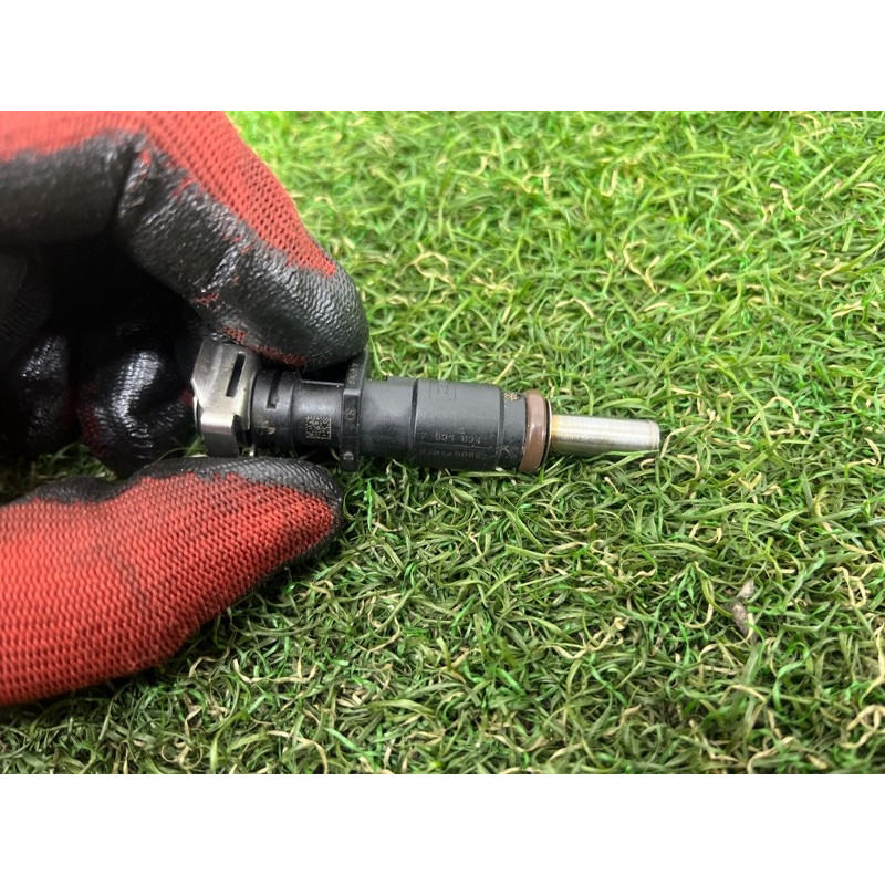 Форсунка топливная (топливная система) BMW X3 F25 2012 3.0 13537531634