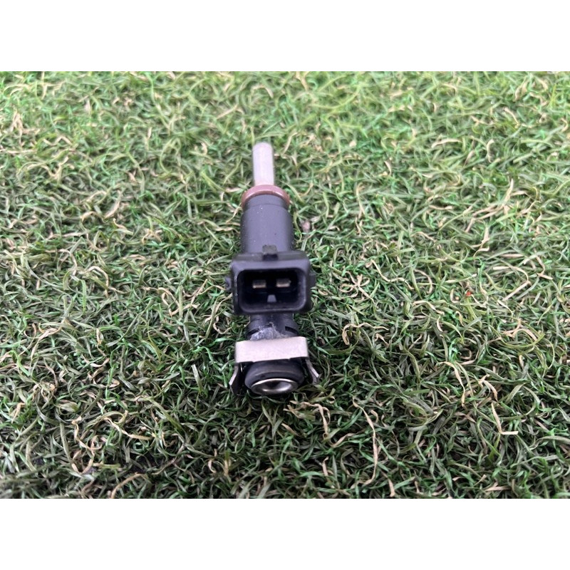 Форсунка топливная (топливная система) BMW X3 F25 2012 3.0 13537531634