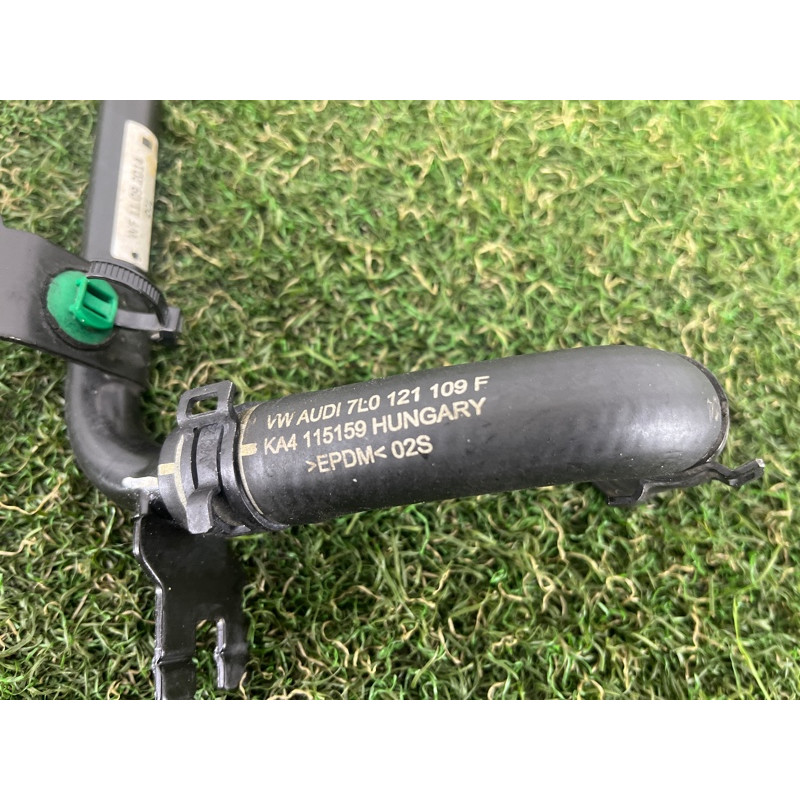 Трубка системы охлаждения (система охлаждения) Volkswagen Touareg FL 2015 3.6 03H121065D