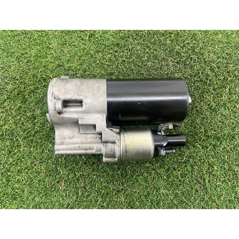 Стартер (электрика) Volkswagen Touareg FL 2015 3.6 012911023H