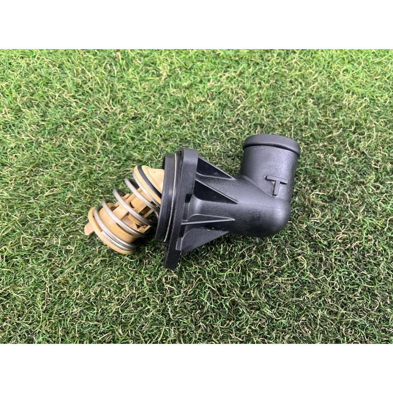 Термостат (система охлаждения) Volkswagen Touareg FL 2015 3.6 03H121113B