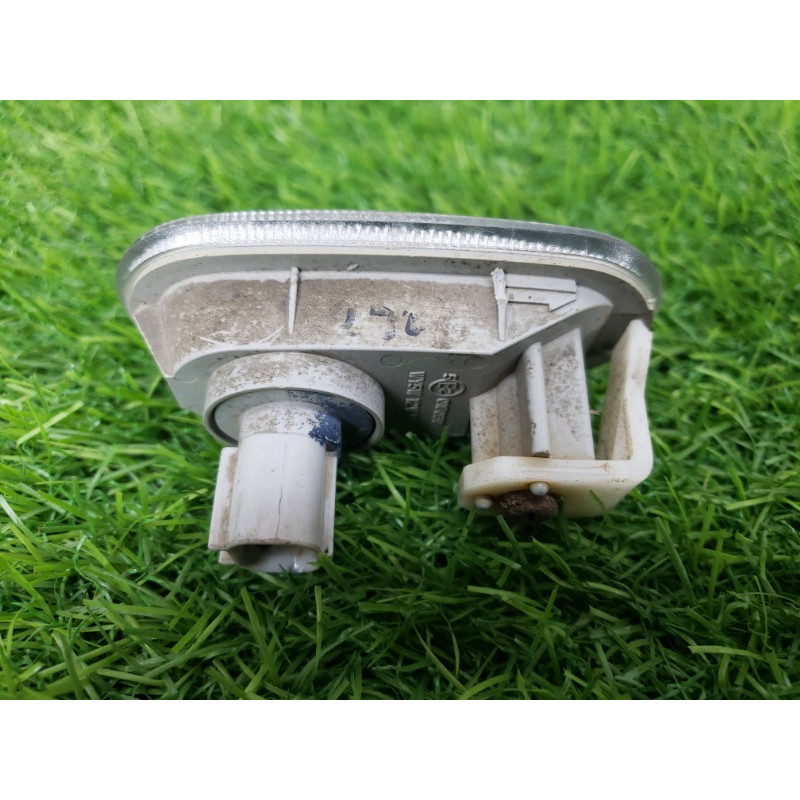 Повторитель поворота (оптика) Mitsubishi Galant 8 2.4GDI 1132-227