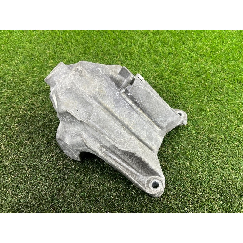 Кронштейн подушки двигателя (кронштейны двигателя) AUDI A4 B9 2017 2.0 4M0199307CB