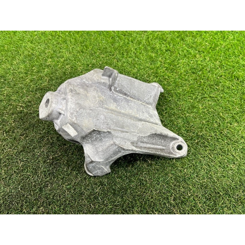 Кронштейн подушки двигателя (кронштейны двигателя) AUDI A4 B9 2017 2.0 4M0199307CB