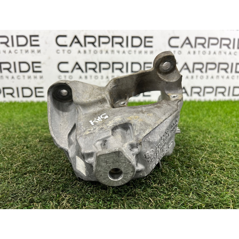 Кронштейн подушки двигателя (кронштейны двигателя) AUDI A4 B9 2017 2.0 4M0199307CB