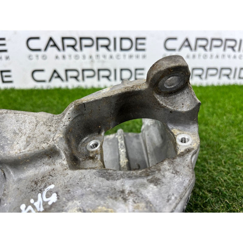 Кронштейн подушки двигателя (кронштейны двигателя) AUDI A4 B9 2017 2.0 4M0199307CB