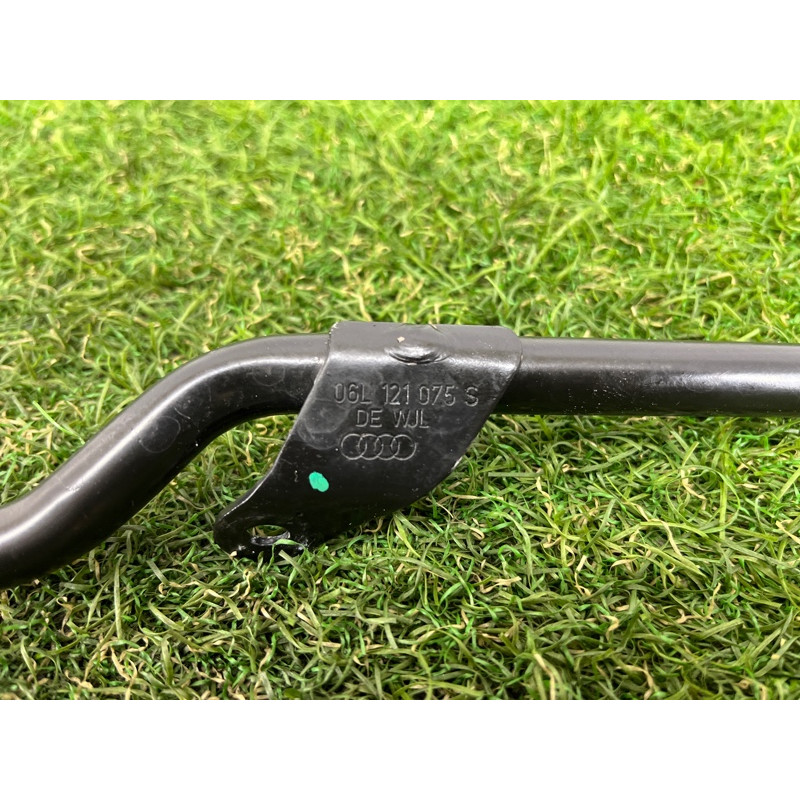 Трубка системы охлаждения (система охлаждения) AUDI A4 B9 2017 2.0 06L121075S