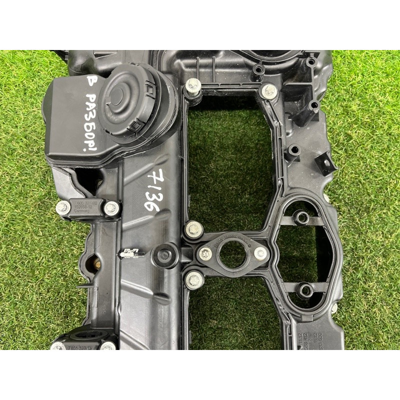 Крышка клапанов (двигатель и элементы) BMW 2-series F22 2015 2.0 11127588412