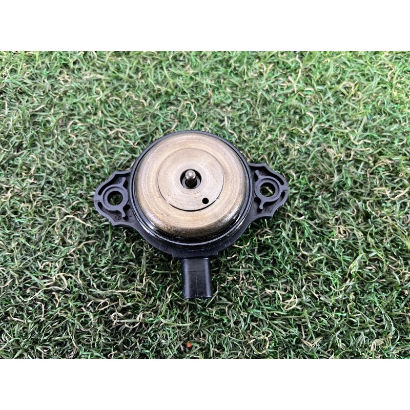 Клапан фазорегулятора (электрика двигателя) BMW 2-series F22 2015 2.0 11367593719