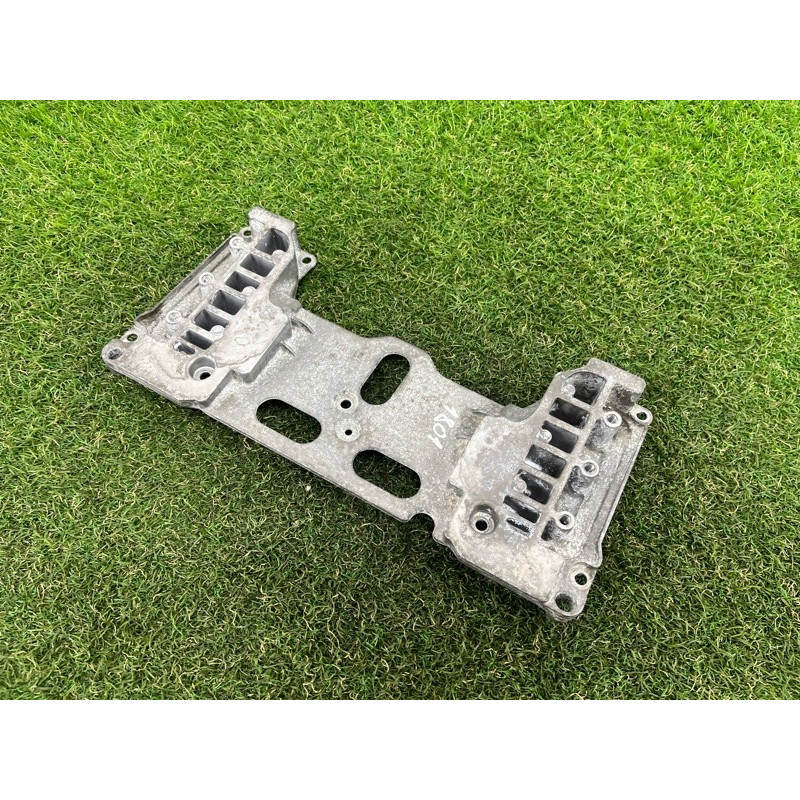 Кронштейн блока управления двигателем (кузов и элементы) BMW 2-series F22 2015 2.0 11617584527