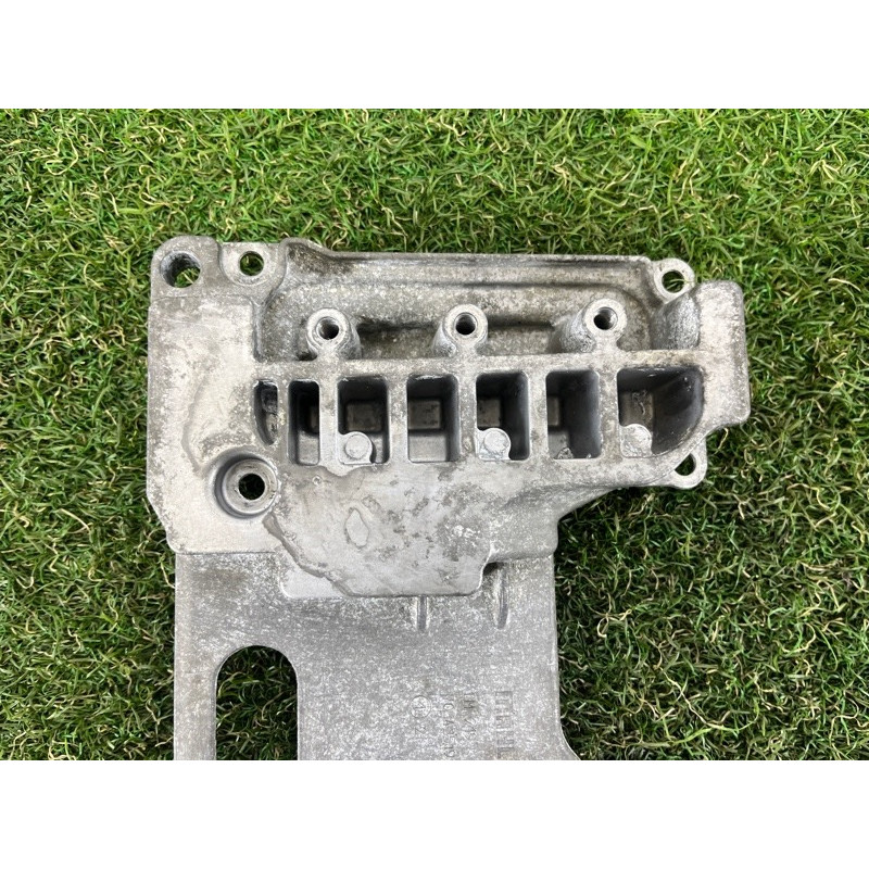 Кронштейн блока управления двигателем (кузов и элементы) BMW 2-series F22 2015 2.0 11617584527