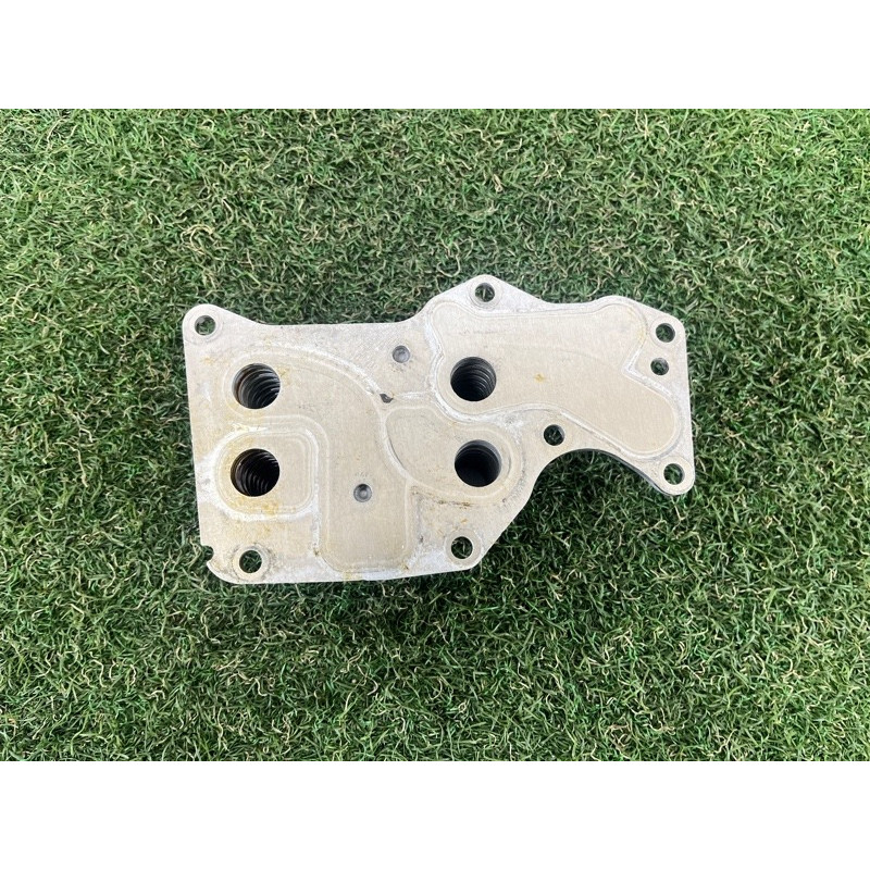 Теплообменник масляного фильтра (двигатель и элементы) BMW 5-series G30 2017 2.0 B46B20 11428585624