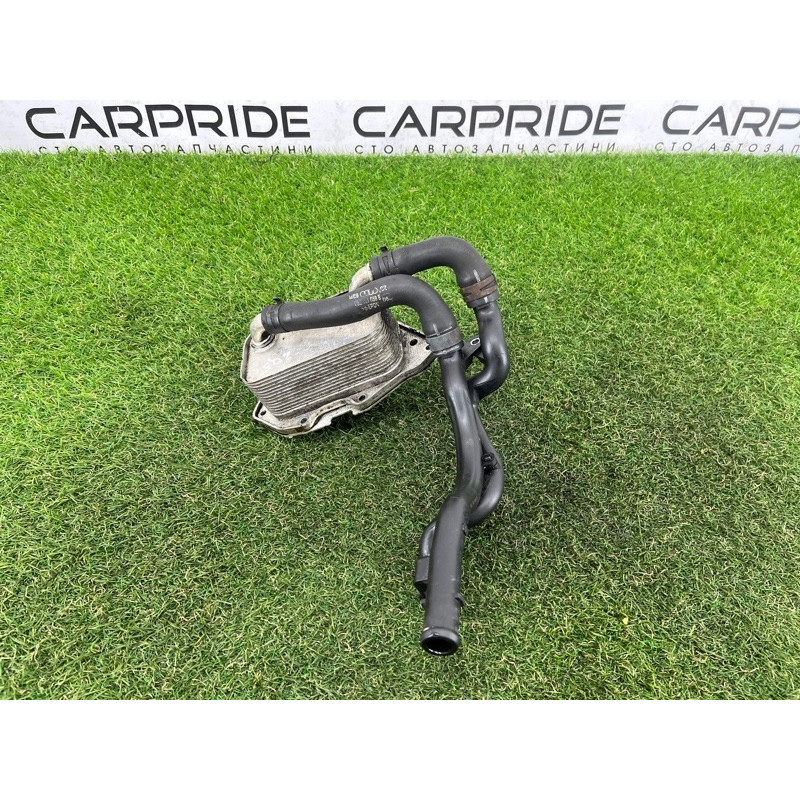 Теплообменник масляного фильтра (двигатель и элементы) AUDI Q5 8R 2012 3.2 CALB 06E117021G