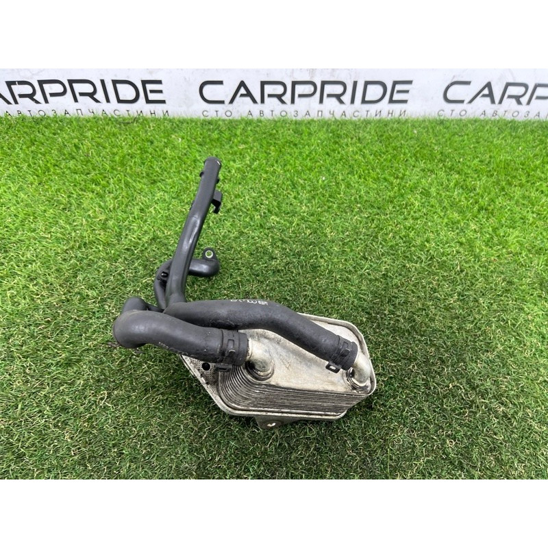 Теплообменник масляного фильтра (двигатель и элементы) AUDI Q5 8R 2012 3.2 CALB 06E117021G