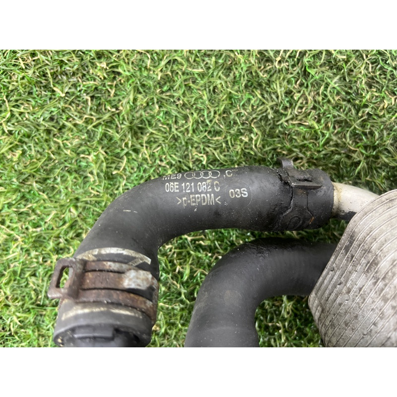 Теплообменник масляного фильтра (двигатель и элементы) AUDI Q5 8R 2012 3.2 CALB 06E117021G