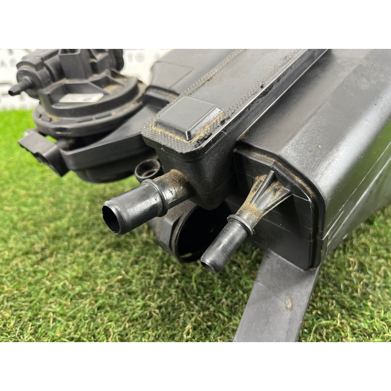 Абсорбер топливный (топливная система) Volkswagen Touareg FL 2015 3.6 7P0201801L