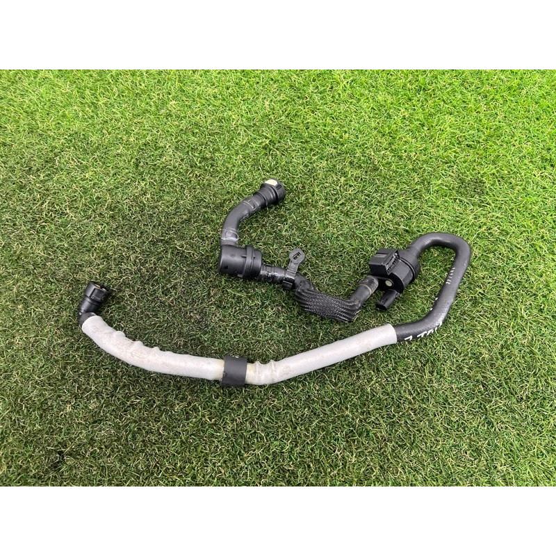 Клапан вентиляции топливного бака (топливная система) Volkswagen Touareg FL 2015 3.6 7P6133352C