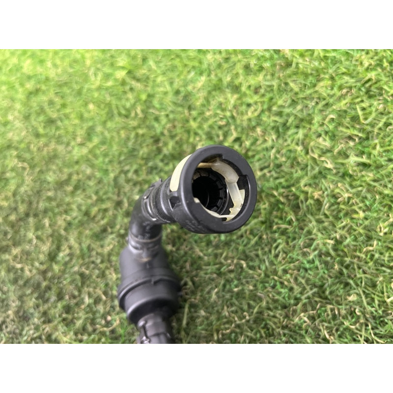 Клапан вентиляции топливного бака (топливная система) Volkswagen Touareg FL 2015 3.6 7P6133352C