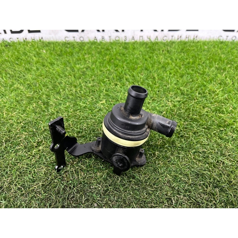 Помпа электрическая (электрика) Volkswagen Touareg FL 2015 3.6 059121012B