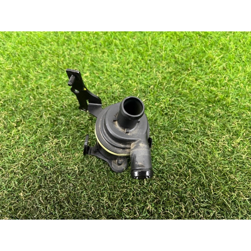 Помпа электрическая (электрика) Volkswagen Touareg FL 2015 3.6 059121012B