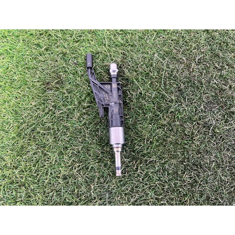 Форсунка паливна (паливна система) BMW 5-series G30 2017 2.0 B46B20 13538625396