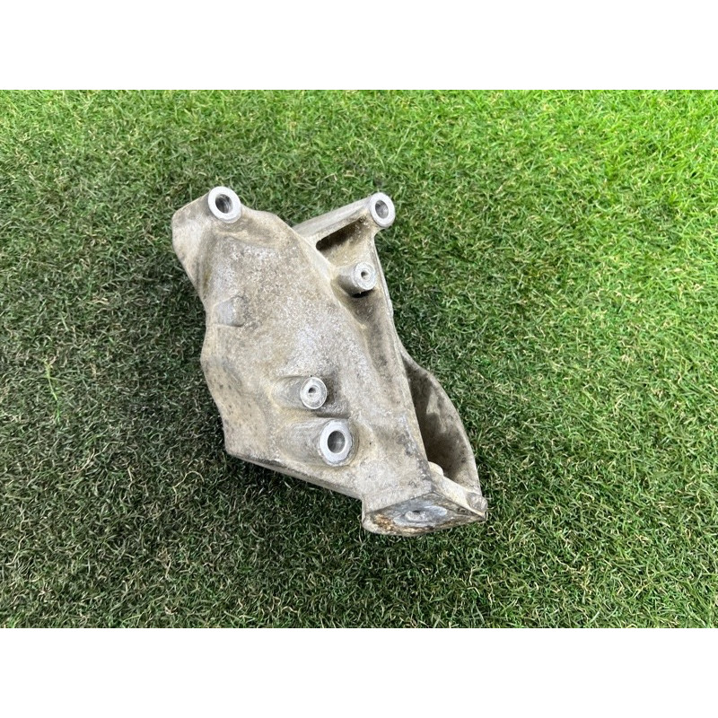 Кронштейн двигателя (кронштейны двигателя) Volkswagen Amarok 2H 2012 2.0 tdi 03L199307