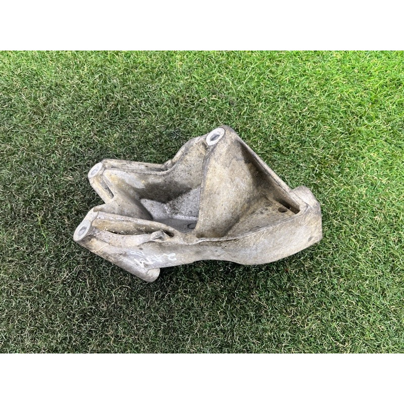 Кронштейн двигателя (кронштейны двигателя) Volkswagen Amarok 2H 2012 2.0 tdi 03L199307