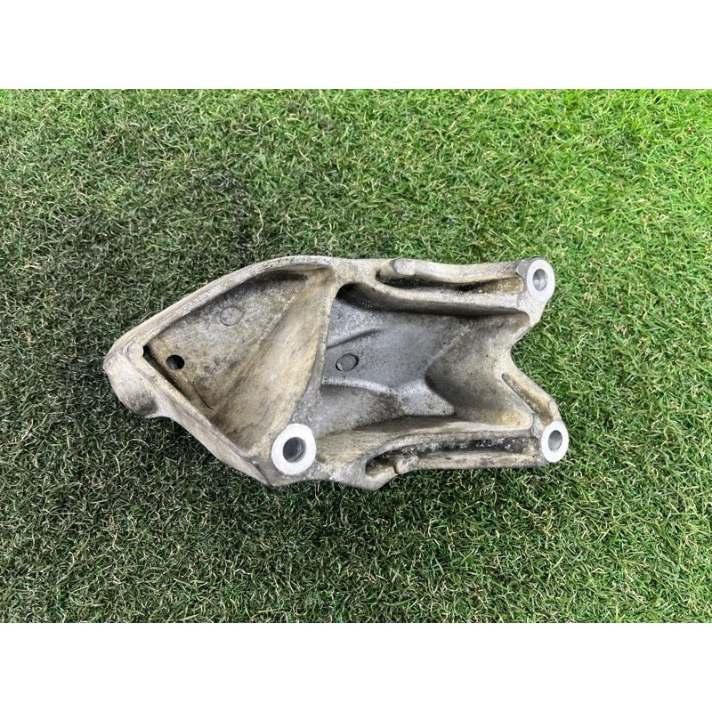 Кронштейн двигателя (кронштейны двигателя) Volkswagen Amarok 2H 2012 2.0 tdi 03L199307